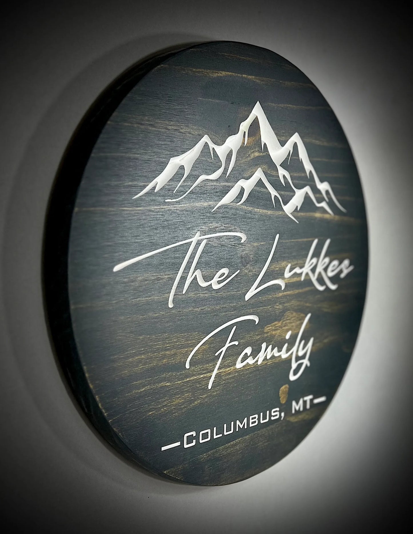 15" Round Custom Family or Name Sign